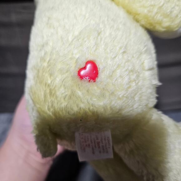 Kenner Birthday Bear Care Bear 1983 Yellow Plush Made in Korea Vintage Cupcake - Picture 5 of 7